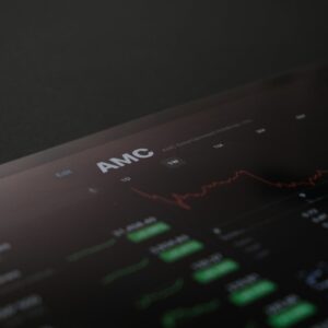 Marketing analytics dashboard for business owners: what to include?