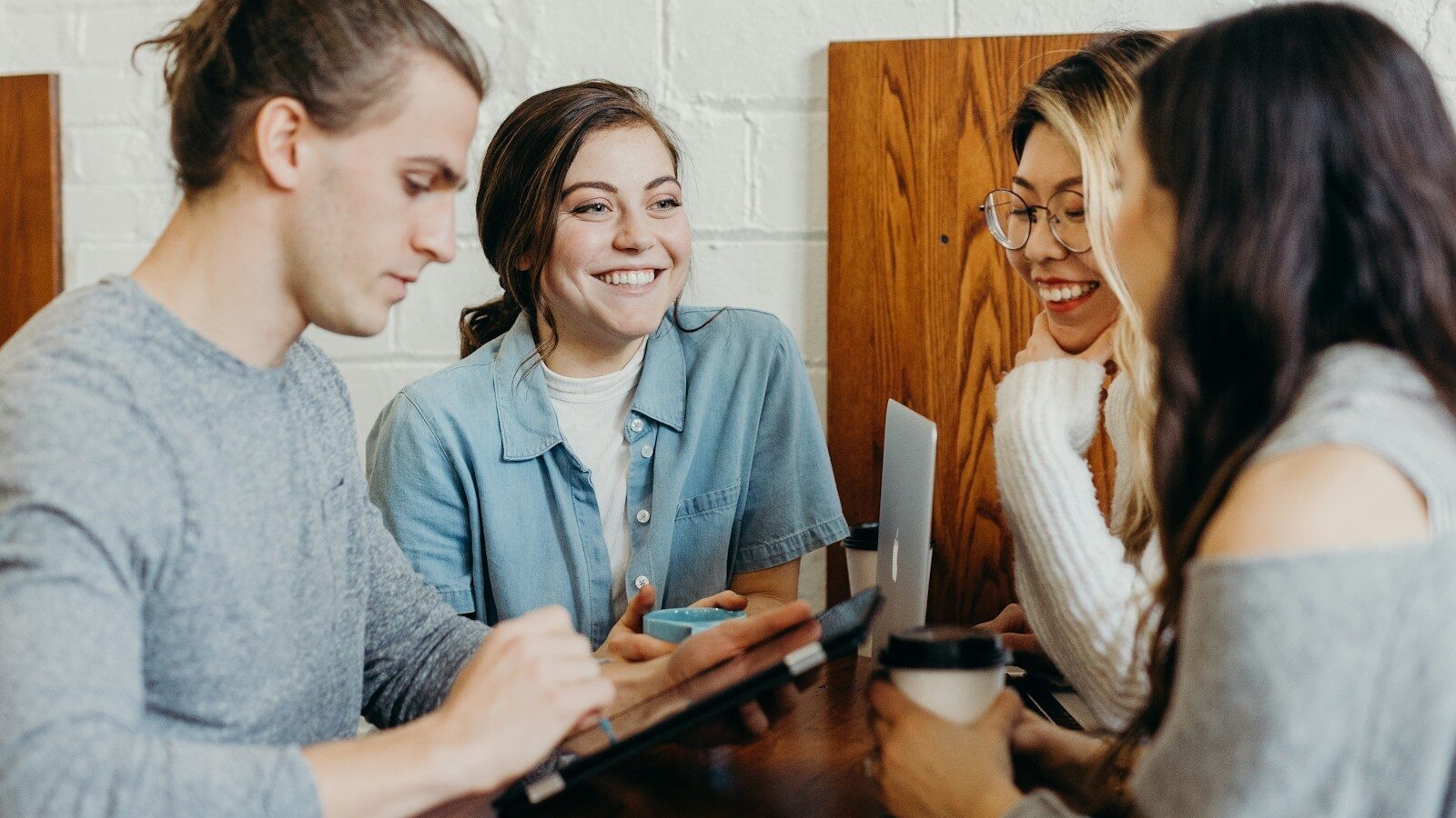 How to track leads from Google Ads properly?