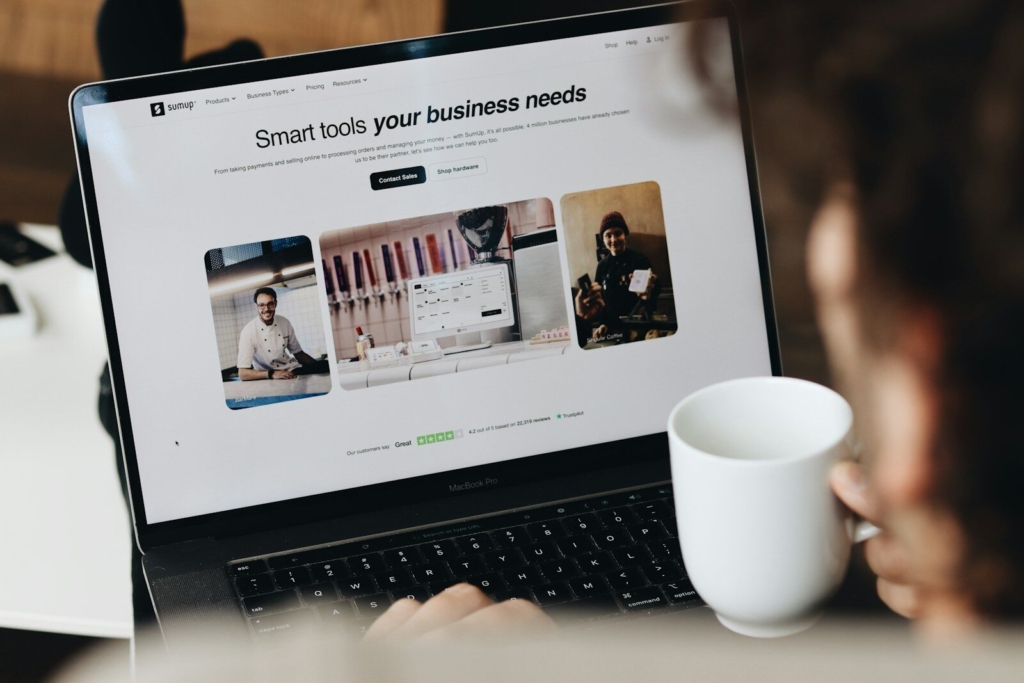 Internal linking strategy for service websites