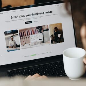 Internal linking strategy for service websites