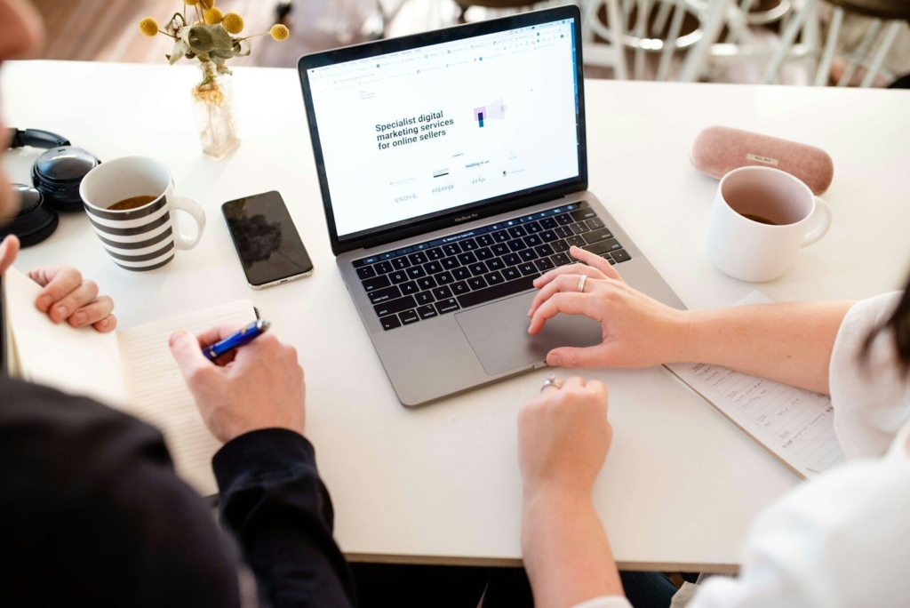 How to choose marketing channels for a startup?