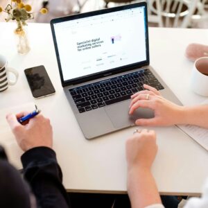 How to choose marketing channels for a startup?