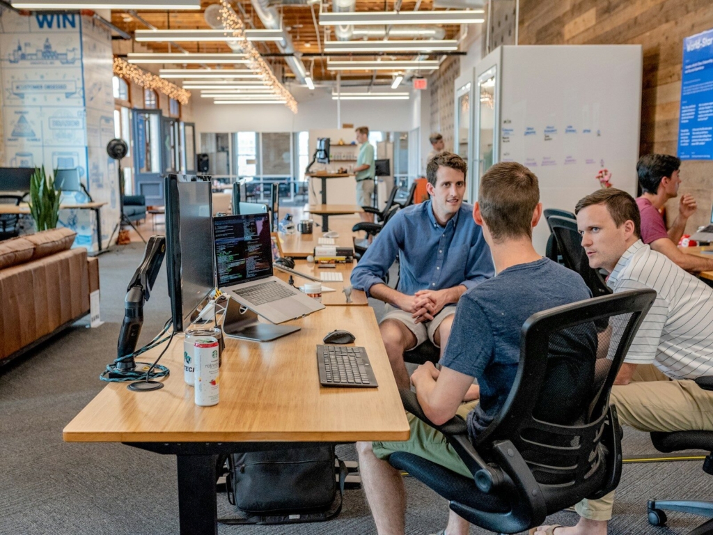 Startup marketing strategy: what to do before spending on ads?