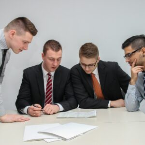 Marketing strategy consultant: when should you hire one?