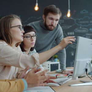 How to use external links in SEO content without losing users?